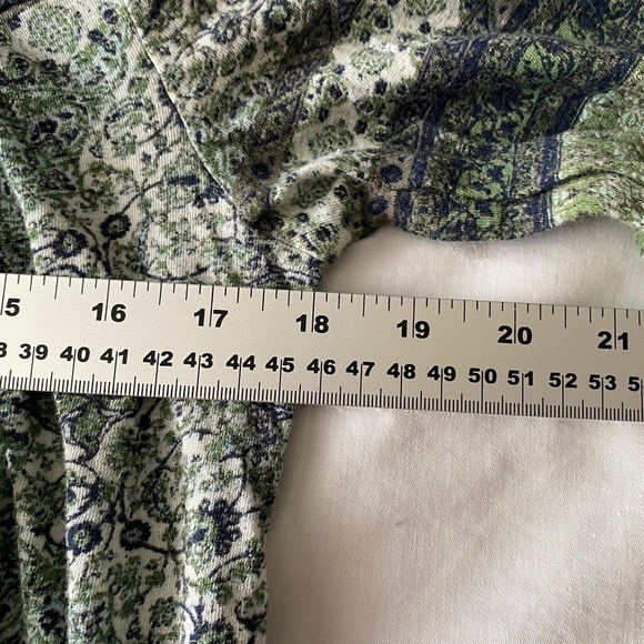 Lucky‎ Brand Women's Green Boho V-Neck T-Shirt Blouse Size Medium - Picture 8 of 11